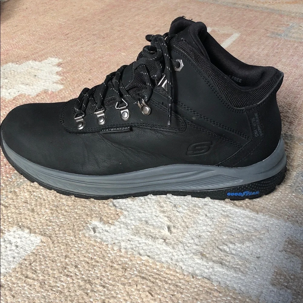 Skechers Black Slip-Ins Hands Free Relaxed Fit Meroe-Pikeman Boots size 9.5